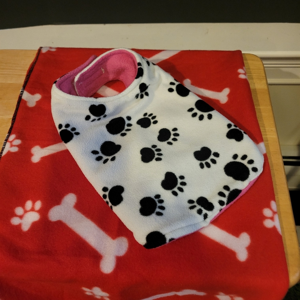 Mini Dog Coat & Blanket Paw Print & Dog Bones 2 pcs
